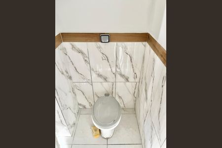 Casa para alugar com 60m², 1 quarto e sem vaga Casa para alugar com 60m², 1 quarto e sem vagaBanheiro