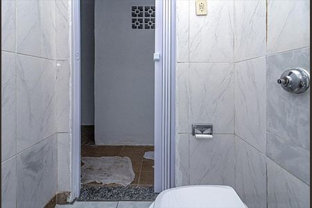 banheiro social_3 de casa para alugar com 1 quarto, 250m² em Vila Santa Teresa (zona Sul), São Paulo