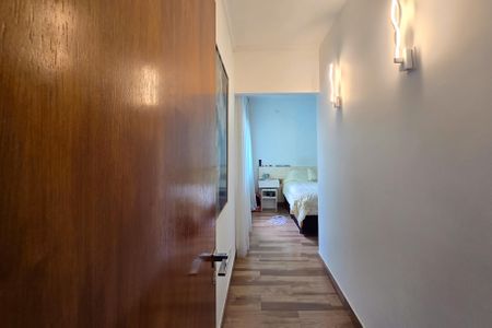 Casa à venda com 300m², 4 quartos e 4 vagas Casa à venda com 300m², 4 quartos e 4 vagasSuíte 3