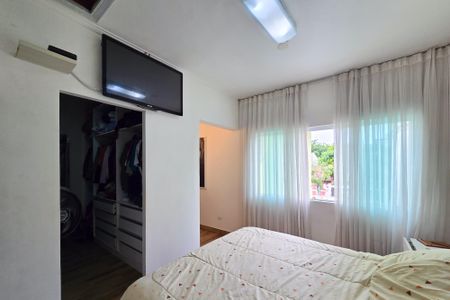 Casa à venda com 300m², 4 quartos e 4 vagas Casa à venda com 300m², 4 quartos e 4 vagasSuíte 3