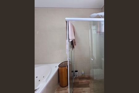 Casa à venda com 300m², 4 quartos e 4 vagas Casa à venda com 300m², 4 quartos e 4 vagasBanheiro - Suíte 3