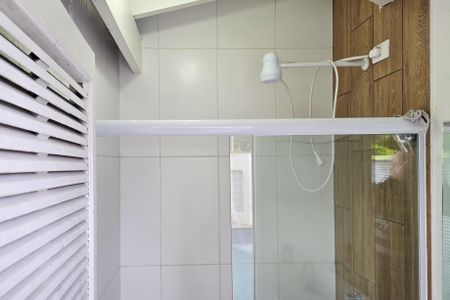 Casa à venda com 300m², 4 quartos e 4 vagas Casa à venda com 300m², 4 quartos e 4 vagasBanheiro Social 2