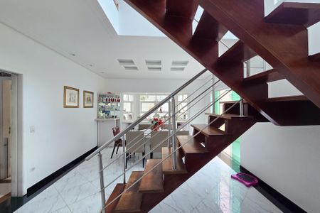 Casa à venda com 300m², 4 quartos e 4 vagas Casa à venda com 300m², 4 quartos e 4 vagasSala de Jantar