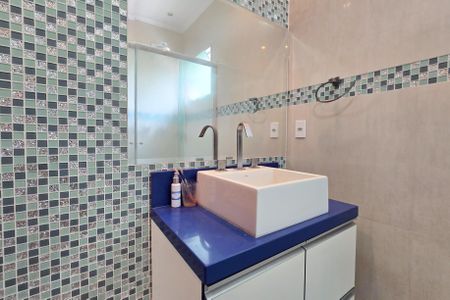 Casa à venda com 300m², 4 quartos e 4 vagas Casa à venda com 300m², 4 quartos e 4 vagasBanheiro - Suíte 2