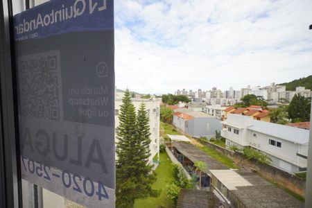 Quarto - vista de apartamento para alugar com 1 quarto, 30m² em Itacorubi, Florianópolis