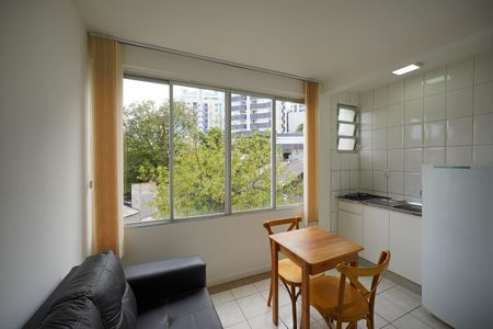 Sala - cozinha de apartamento para alugar com 1 quarto, 30m² em Itacorubi, Florianópolis