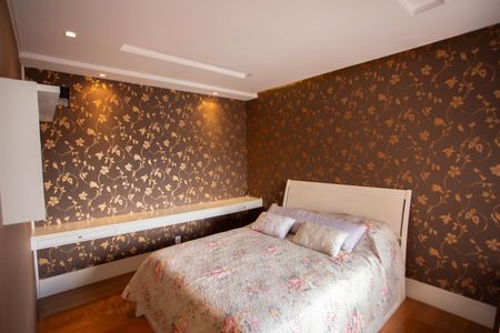 Apartamento à venda com 204m², 3 quartos e 3 vagas Apartamento à venda com 204m², 3 quartos e 3 vagasQUARTO 1- SUÍTE