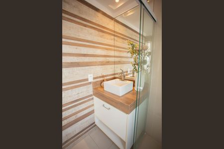 Apartamento à venda com 204m², 3 quartos e 3 vagas Apartamento à venda com 204m², 3 quartos e 3 vagasBANHEIRO DA VARANDA