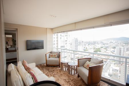 Apartamento à venda com 204m², 3 quartos e 3 vagas Apartamento à venda com 204m², 3 quartos e 3 vagasVARANDA DA SALA