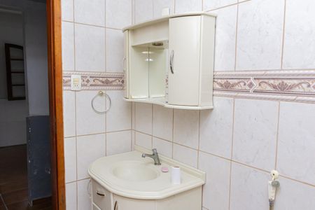 Casa para alugar com 130m², 3 quartos e 2 vagas Casa para alugar com 130m², 3 quartos e 2 vagasBanheiro