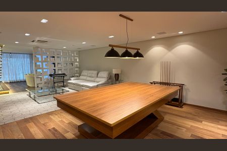 Casa à venda com 360m², 2 quartos e 2 vagas