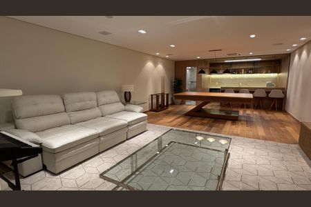 Casa à venda com 360m², 2 quartos e 2 vagas