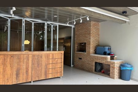 Casa à venda com 360m², 2 quartos e 2 vagas