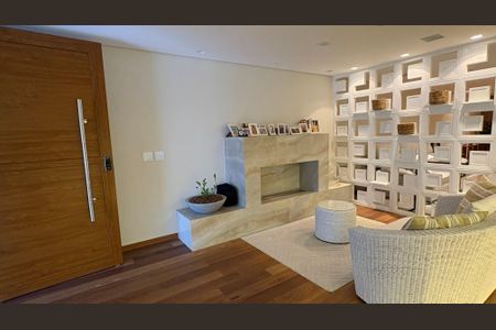 Casa à venda com 360m², 2 quartos e 2 vagas