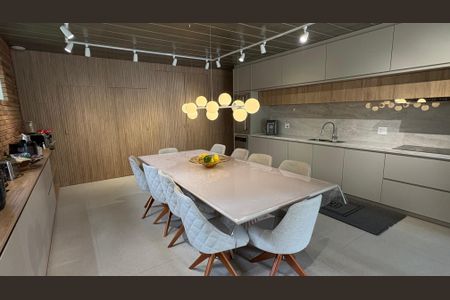 Casa à venda com 360m², 2 quartos e 2 vagas