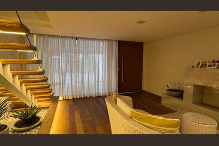 Casa à venda com 360m², 2 quartos e 2 vagas