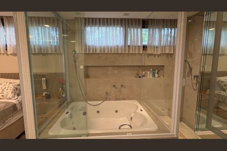 Casa à venda com 360m², 2 quartos e 2 vagas