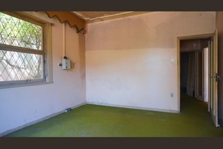 Casa à venda com 858m², 4 quartos e 3 vagas Casa à venda com 858m², 4 quartos e 3 vagasQuarto 1