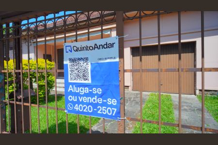 Casa à venda com 858m², 4 quartos e 3 vagas Casa à venda com 858m², 4 quartos e 3 vagasPlaca