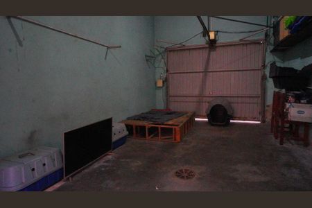 Casa à venda com 858m², 4 quartos e 3 vagas Casa à venda com 858m², 4 quartos e 3 vagasGaragem