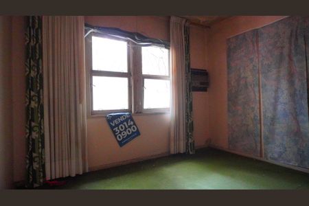 Casa à venda com 858m², 4 quartos e 3 vagas Casa à venda com 858m², 4 quartos e 3 vagasQuarto 2