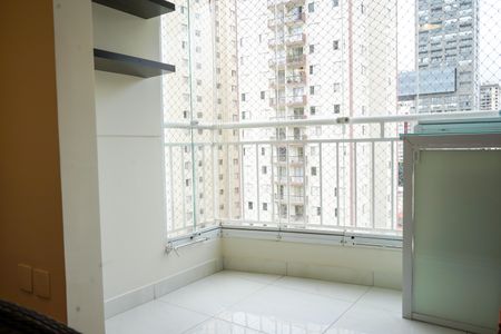 Apartamento para alugar com 74m², 3 quartos e 2 vagasVaranda