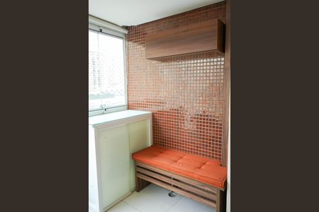 Apartamento para alugar com 74m², 3 quartos e 2 vagasVaranda