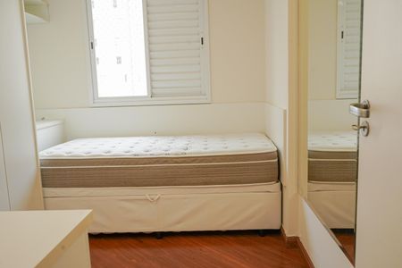 Apartamento para alugar com 74m², 3 quartos e 2 vagasQuarto 2