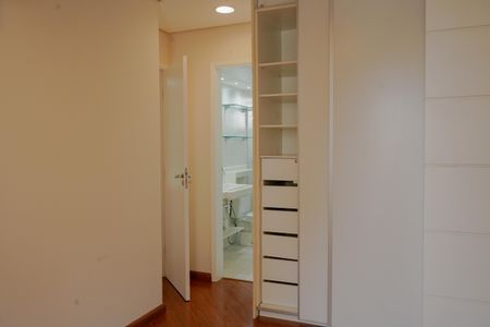 Apartamento para alugar com 74m², 3 quartos e 2 vagasQuarto 3 - Suíte