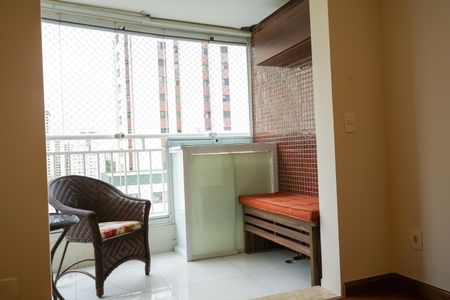 Apartamento para alugar com 74m², 3 quartos e 2 vagasVaranda