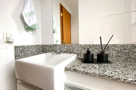 Apartamento à venda com 80m², 2 quartos e 2 vagasBanheiro