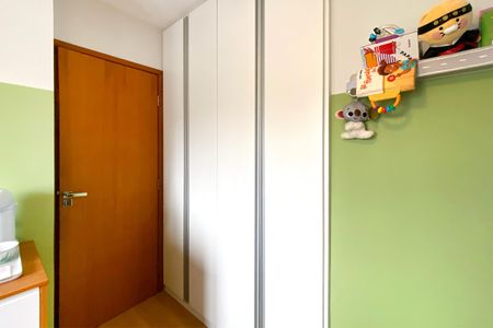 Apartamento à venda com 80m², 2 quartos e 2 vagasQuarto 2