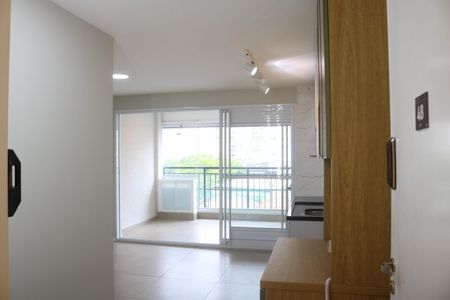 Sala e Cozinha de apartamento para alugar com 2 quartos, 53m² em Barra Funda, São Paulo