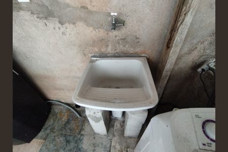 Área de Serviço de casa para alugar com 3 quartos, 70m² em Parque Bristol, São Paulo