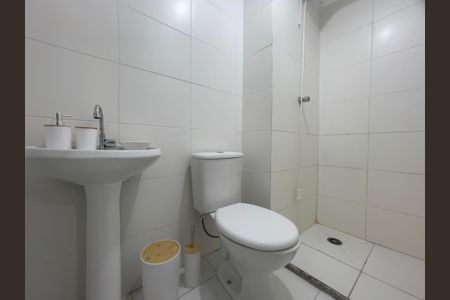 Apartamento para alugar com 33m², 2 quartos e sem vaga Apartamento para alugar com 33m², 2 quartos e sem vagaBanheiro