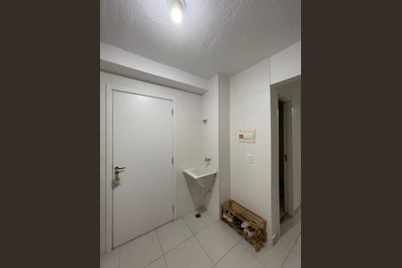 Apartamento para alugar com 33m², 2 quartos e sem vaga Apartamento para alugar com 33m², 2 quartos e sem vagaSala/Cozinha/Área de Serviço