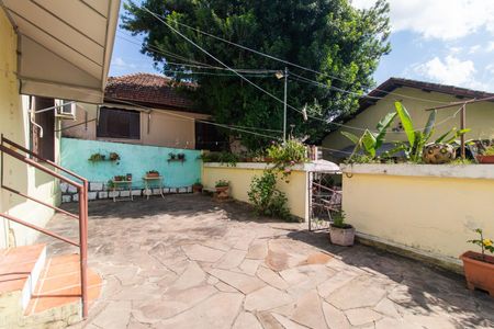 Casa à venda com 208m², 2 quartos e 2 vagasQuintal