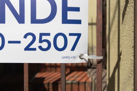 Casa à venda com 208m², 2 quartos e 2 vagasPlaca