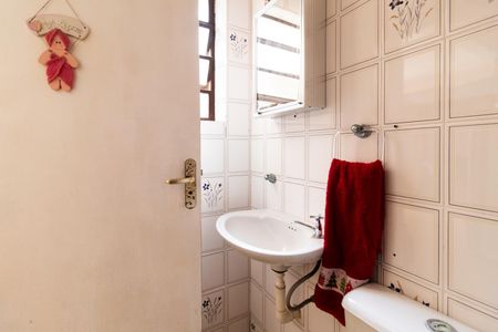 Casa à venda com 208m², 2 quartos e 2 vagasBanheiro - Casa 2