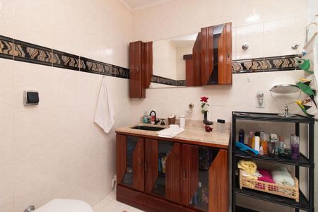 Casa à venda com 208m², 2 quartos e 2 vagasBanheiro do Quarto 1