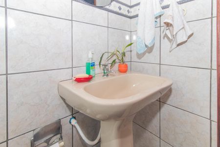 Casa à venda com 208m², 2 quartos e 2 vagasBanheiro Social