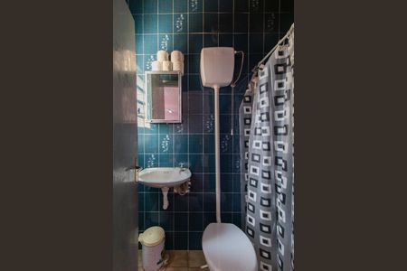 Casa à venda com 208m², 2 quartos e 2 vagasBanheiro do Quarto - Casa 2