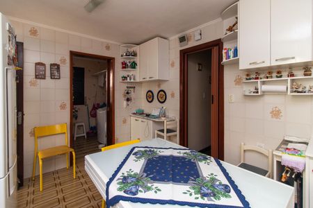 Casa à venda com 208m², 2 quartos e 2 vagasCozinha e Área de Serviço