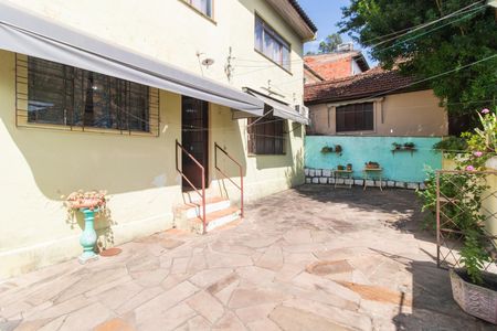 Casa à venda com 208m², 2 quartos e 2 vagasQuintal