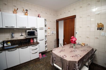 Apartamento à venda com 109m², 3 quartos e 2 vagasCozinha