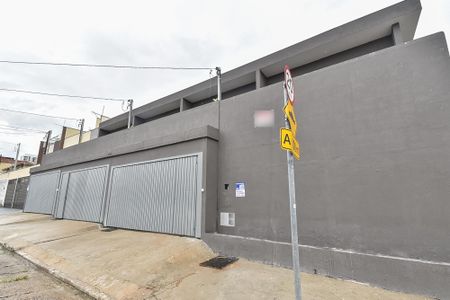 Casa para alugar com 65m², 1 quarto e 3 vagasFachada