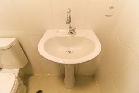 Apartamento para alugar com 66m², 2 quartos e 1 vaga Apartamento para alugar com 66m², 2 quartos e 1 vagaBanheiro