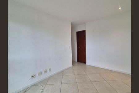 Apartamento para alugar com 81m², 2 quartos e 1 vagaSuíte 