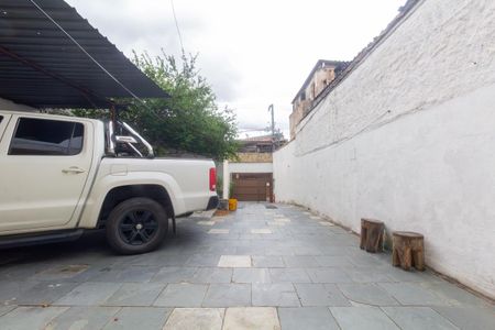 Casa à venda com 207m², 5 quartos e 4 vagas Casa à venda com 207m², 5 quartos e 4 vagasGaragem