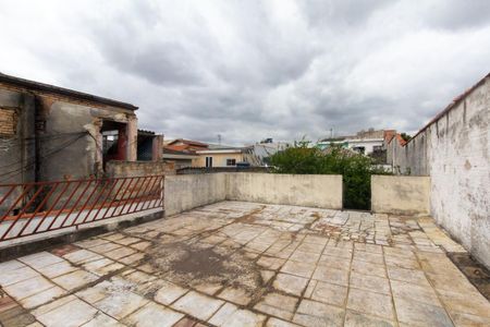 Casa à venda com 207m², 5 quartos e 4 vagas Casa à venda com 207m², 5 quartos e 4 vagasVaranda 2